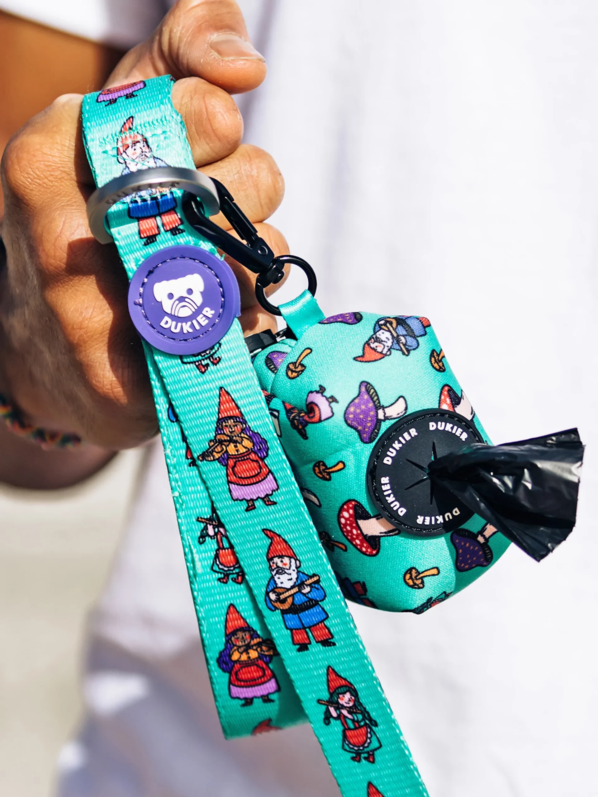 gnomes_correa_ext_9240b50a-92f5-4685-b2ec-7a4e97e2ac37_2130x